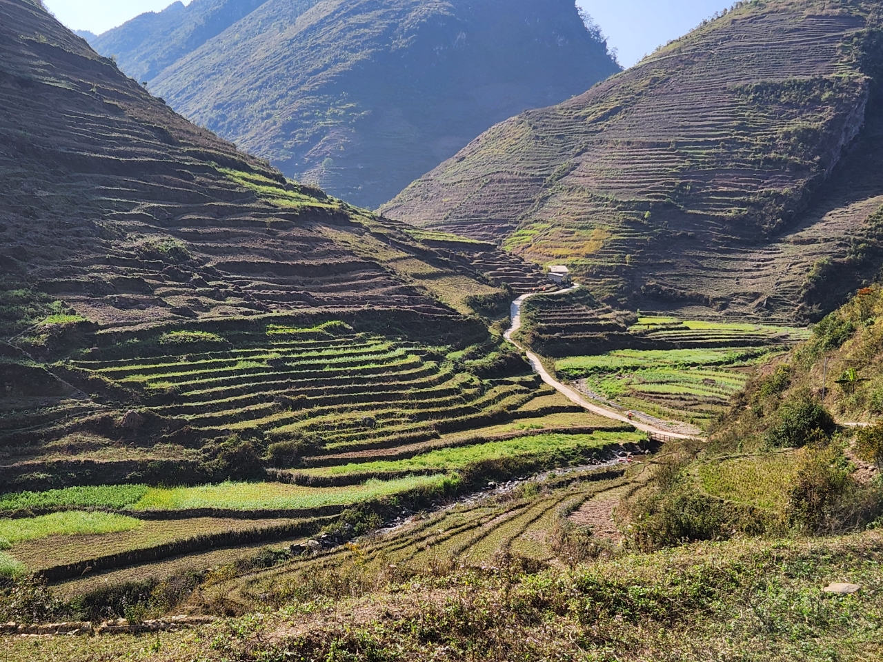 Epic Sapa Ride: 1-Day Cycling Tour to Silver Waterfall, Love Waterfall, and Heaven’s Gate